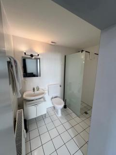 Hages Apartments - 5
