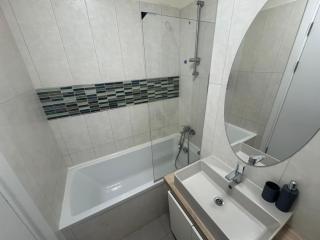 Apartamentul Familiei 2 langa Aeroport Otopeni - 1