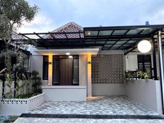 Seruni Terrace - Guesthouse Bandung - 0