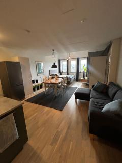 Newly built bright apartment, close to everything If you want to visit Stockholm, you will find the perfect accommodation here! Ferry line 80 makes it very convenient and easy to get to the city center - 4
