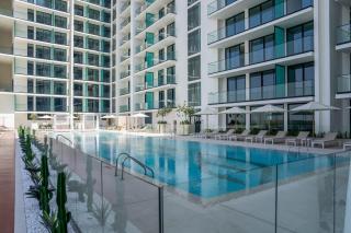 Serene Palette 1BR in Binghatti Azure with Gym & Pool - 8