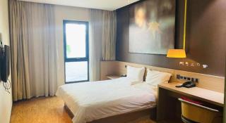 IU Hotel Tianjin Fumin Qiao Branch - 2