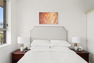 Stylish 2 Bedroom apartment in sydney Birchgrove - 8