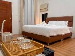 A RISA hometel cafe - 8