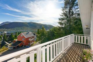 Tromsø Terrace - Top floor apartment with amazing views - 2