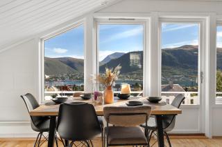 Tromsø Terrace - Top floor apartment with amazing views - 1