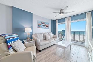 Tradewinds 204 - Cozy Beachfront Getaway - 1