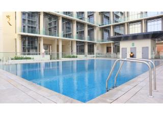 Coral 2BR Duplex - Stylish Stay in Oasis 2 Near Masdar Park & City Centre Masdar - 5