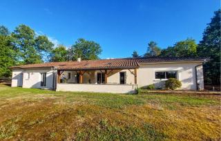 Cozy Home In Sarliac With Wifi - 1