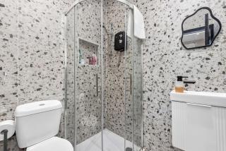 Consort 3A- 4 | Stylish Compact Studio with Kitchennette and Full Communal Kitchen - 8