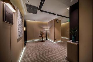 Pilot Hotel - 4