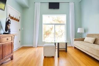 Malibu 2BR In Woods Close To Beach - 3