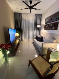 Middle Room Only in Bayan Lepas Shared Bathroom - 0