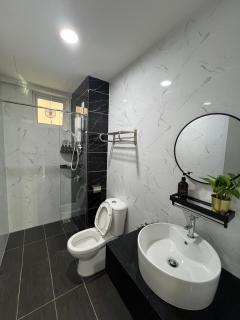 Middle Room Only in Bayan Lepas Shared Bathroom - 8