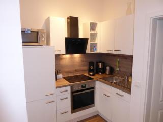 Bright, friendly flat in a well-maintained old building - 7