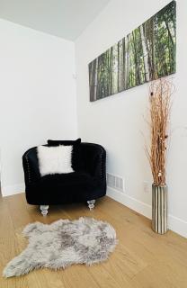 Charming Detached 3 Bedroom Escape Sleeps 6 - 5