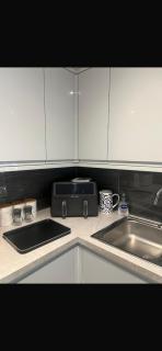 Beautiful 3 bed apartment - 6