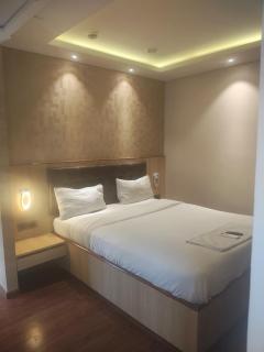 Hotel Royal Suite - 5