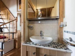 Appartement rénové avec mezzanines, proche du lac et pistes, balcon, WiFi, animaux acceptés - FR-1-502-382 - 1