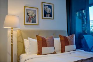Luxury Urban Elegance Apartment Melbourne CBD - 6