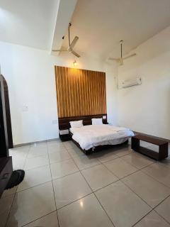 The Emerald Palace - 7