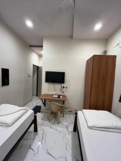 Red House Hostels - POWAI HOSTELS GROUPS - 0