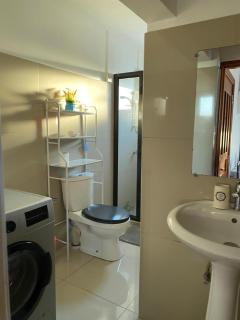 2 Bedroom Luxury Walk to the Beach APPT - 4