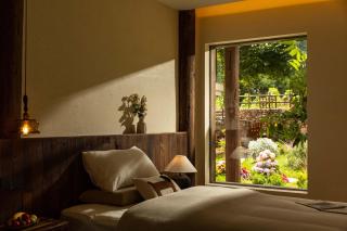 LiJiang Mountain Spring Resort - 7