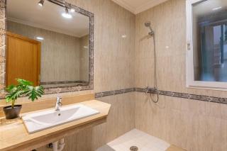Spacious villa for 10 with private pool - 2