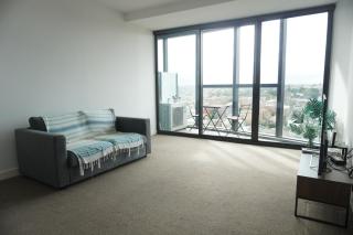 Amazing Accommodations: Vogue - 8