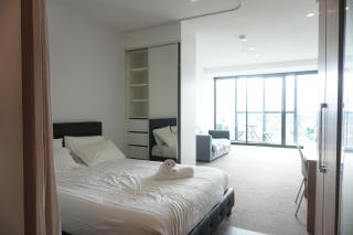 Amazing Accommodations: Vogue - 3