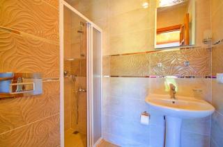 Nature Villa with Pool and Jacuzzi - 6
