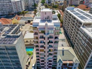 Panoramic Penthouse View, City Centre - 7