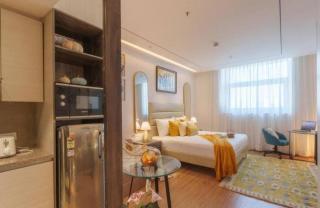 Golden glow in aipl joystreet - 5