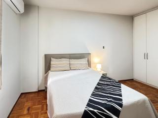 Barra Avenida 3 Bedrooms Apartment - 1