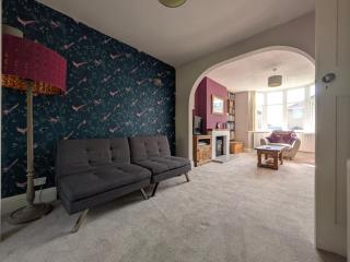 Cherry View House 3 Bed Garden Parking sleeps 8 - 1