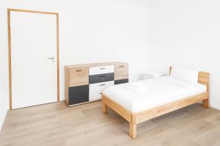 Gemeinschaftsunterkunft Doppelzimmer für max 8P I 2 Bäder I Küche I einzeln oder komplett buchbar - 3