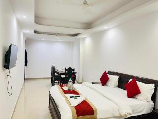 Hotel Lotus Villa - Near Nehru Enclave Metro Station - 5