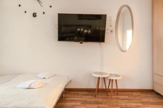 Cozy & Bright 2BR Apartment in a Peaceful Location - 7