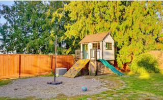 Family Paradise Hot Tub, Fire Pit n Play House - 4
