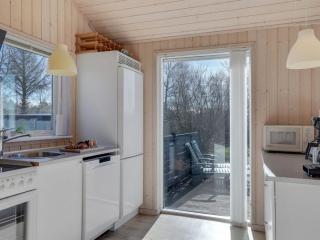 Holiday Home Jil - 750m from the sea by Interhome - 9