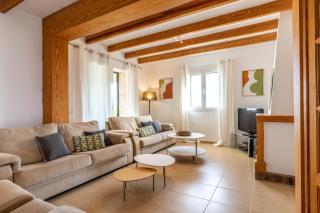 Spacious villa for 10 with private pool - 8