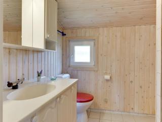 Holiday Home Ajten - 150m from the sea by Interhome - 2