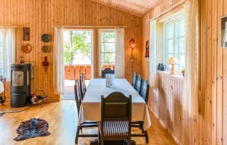 4 Bedroom Cozy Home In Straumgjerde - 3
