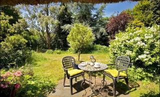 Idyllic English Thatched Cottage - The Coach House - 4
