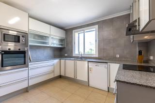 Spacious villa for 10 with private pool - 5