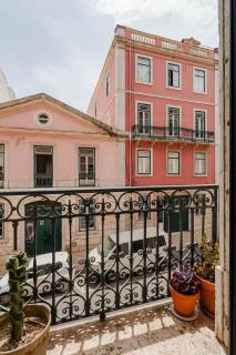Space and tradition in Lisbon - 2