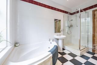 Elegant 4BR Home in Prestigious Chapel Allerton - Meanwood - 7