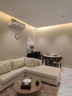 Modern Cozy Apartment 10 min walk to Boulevard - 8
