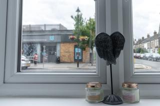 Luxury 1 Bed Apartment Bromley - 2